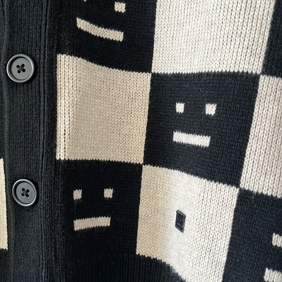 Checked intarsia wool cardigan - Picture 7 of 9